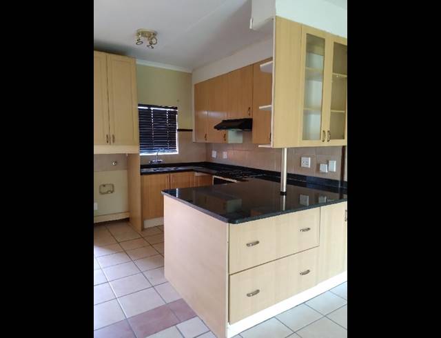 2 BEDROOM PROPERTY TO RENT IN MOOIKLOOF RIDGE ESTATE